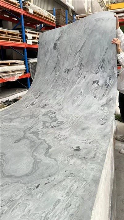 Painéil chloiche ultra tanaí